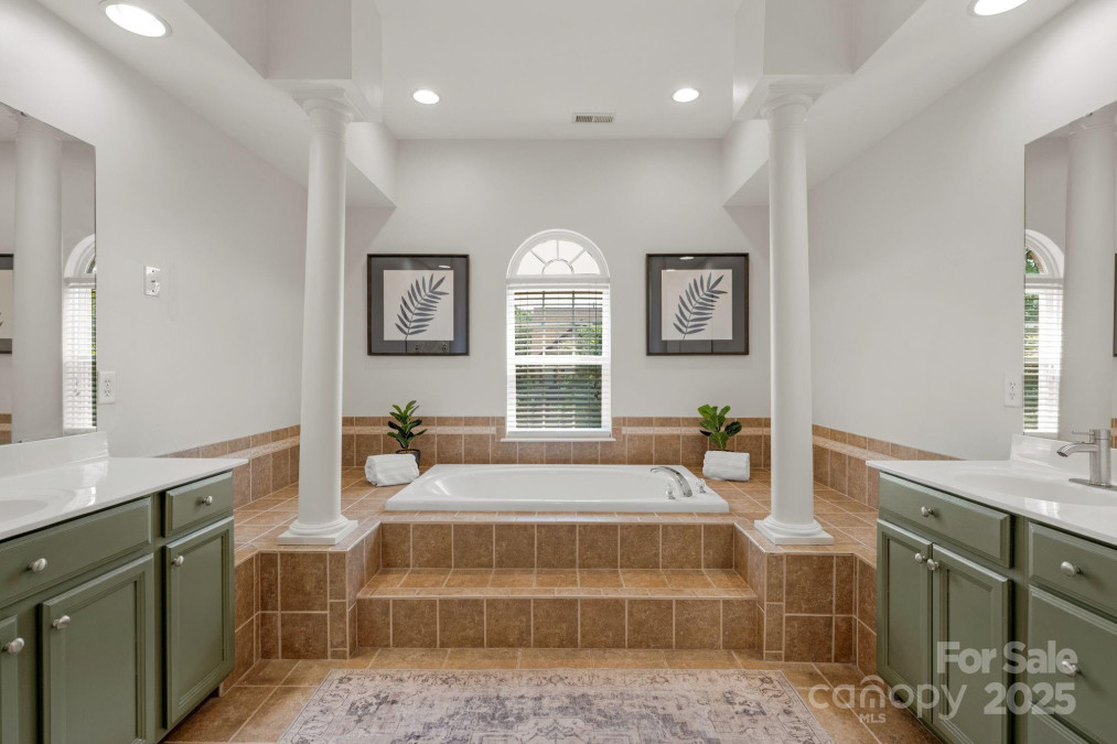 1116 Crooked River Dr Waxhaw, NC 28173
