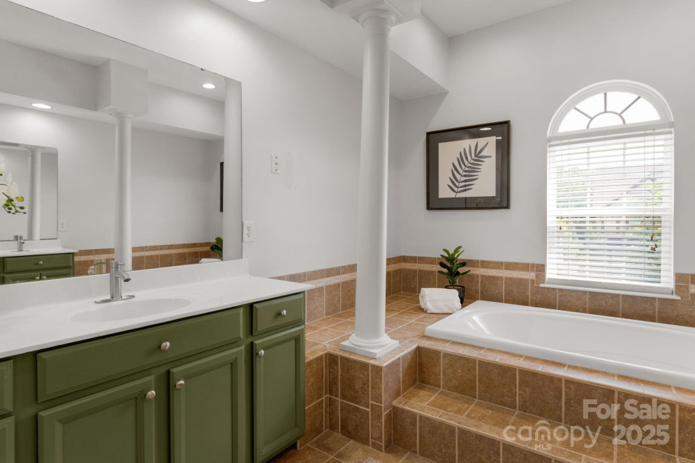 1116 Crooked River Dr Waxhaw, NC 28173