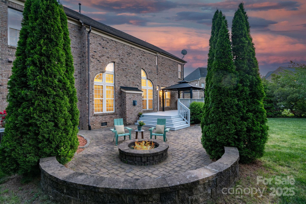 1116 Crooked River Dr Waxhaw, NC 28173