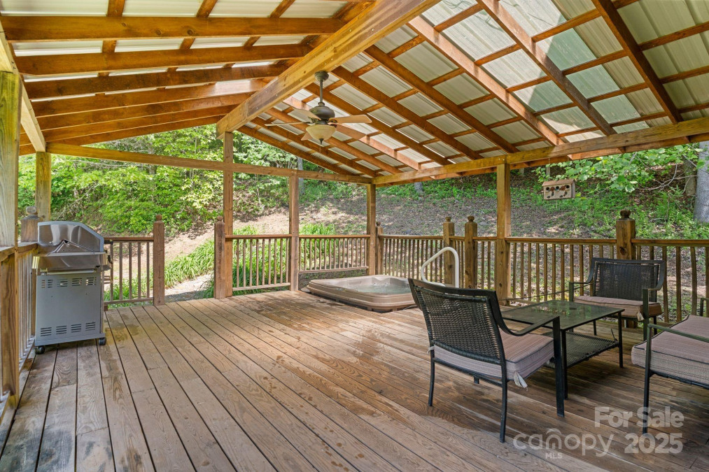 1154 Woodrow Pl Lenoir, NC 28645