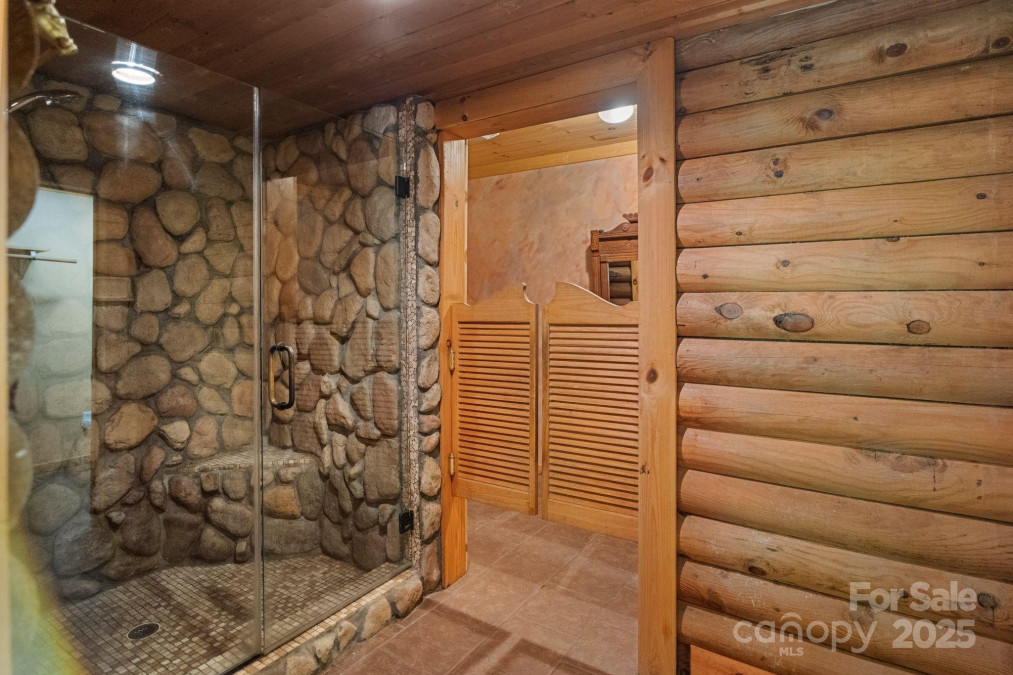 1154 Woodrow Pl Lenoir, NC 28645