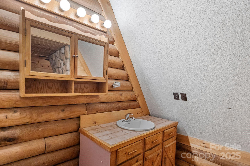 1154 Woodrow Pl Lenoir, NC 28645