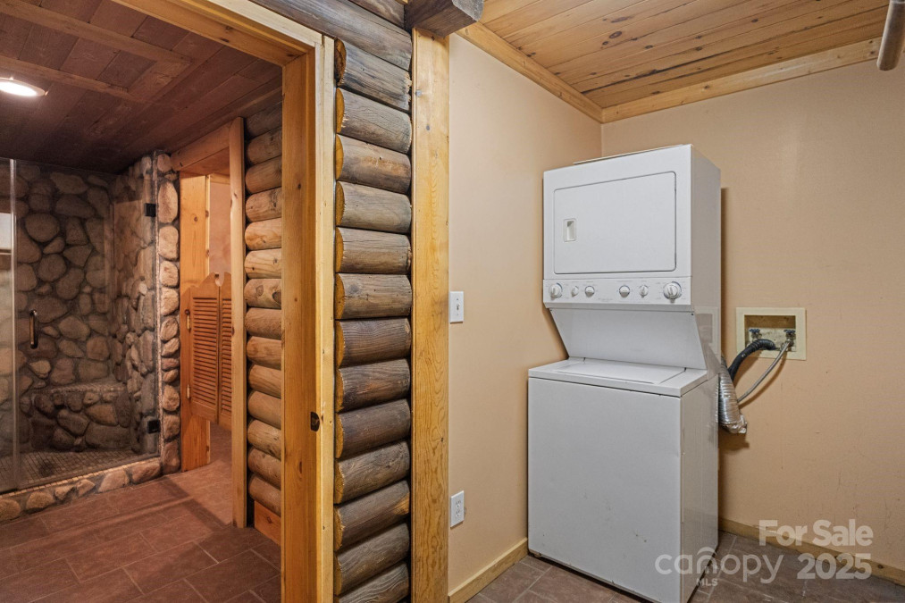 1154 Woodrow Pl Lenoir, NC 28645