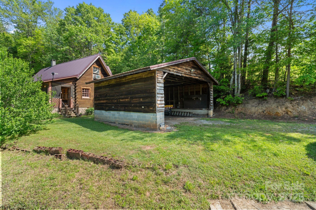1154 Woodrow Pl Lenoir, NC 28645
