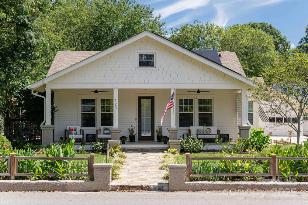 123 Main St Weaverville, NC 28787