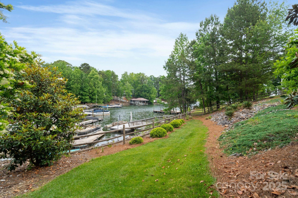 7471 Barfield Ln Denver, NC 28037