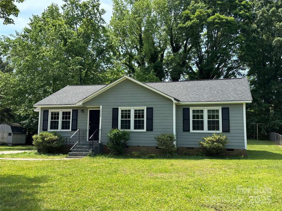 5008 Delivau Dr Charlotte, NC 28215