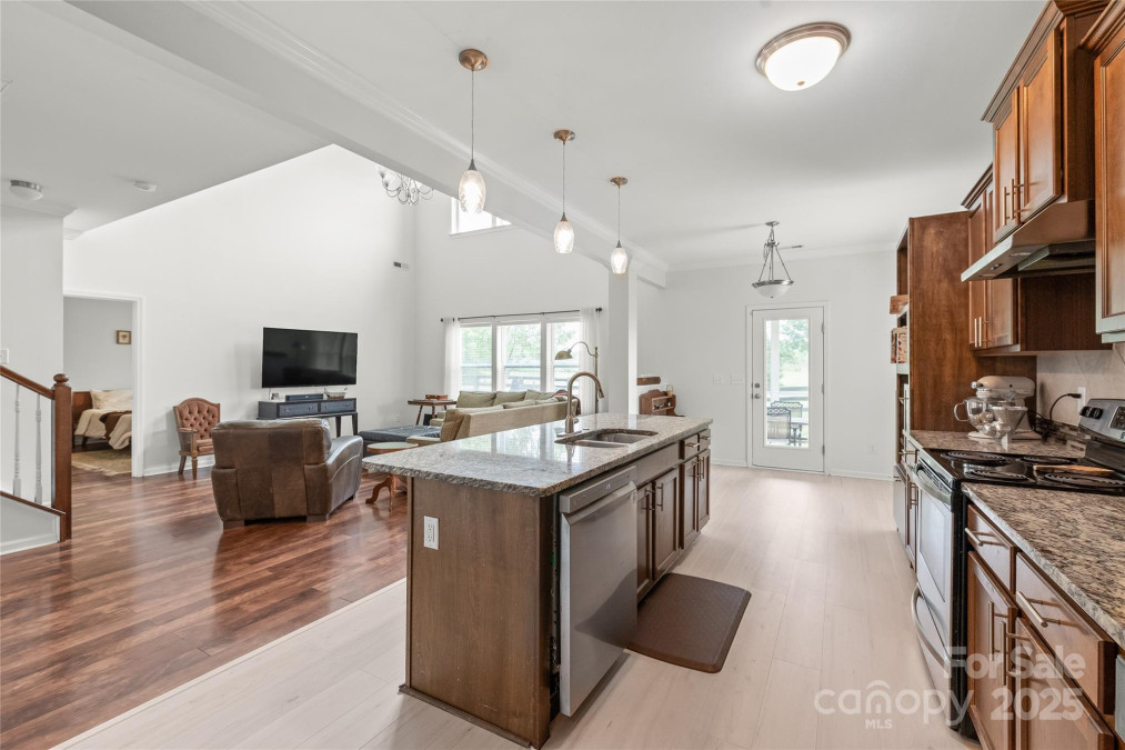 306 Fesperman Cir Troutman, NC 28166