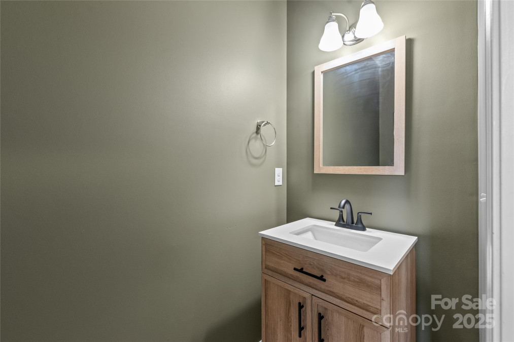 306 Fesperman Cir Troutman, NC 28166