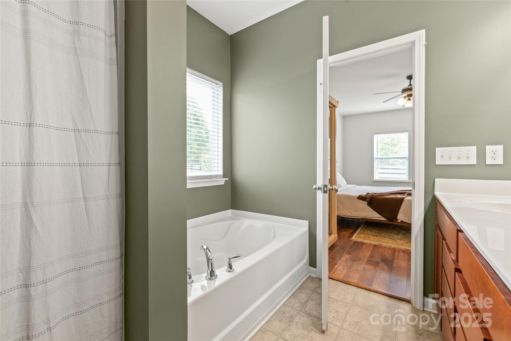 306 Fesperman Cir Troutman, NC 28166