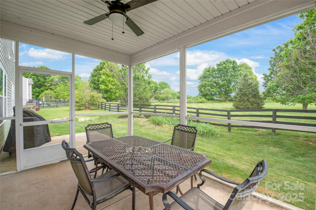 306 Fesperman Cir Troutman, NC 28166