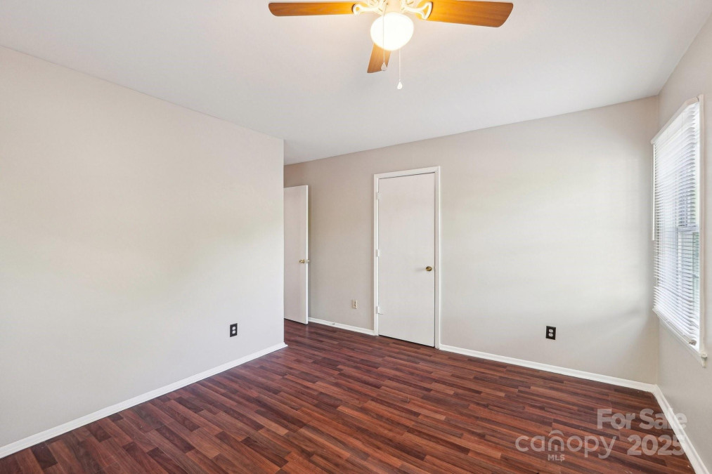 6807 Woodfield Dr Charlotte, NC 28215