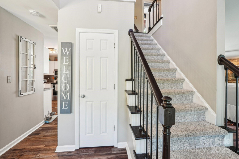 6807 Woodfield Dr Charlotte, NC 28215
