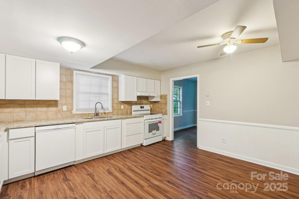 6807 Woodfield Dr Charlotte, NC 28215