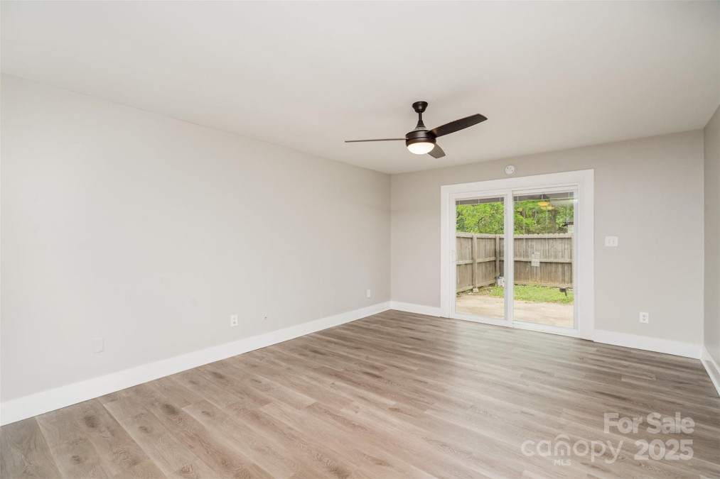 8325 Knights Bridge Rd Charlotte, NC 28210