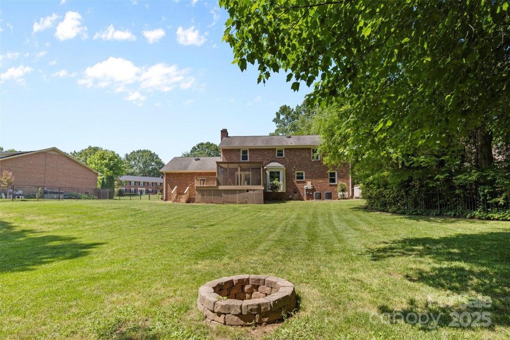 16565 Kimbolten Dr Huntersville, NC 28078