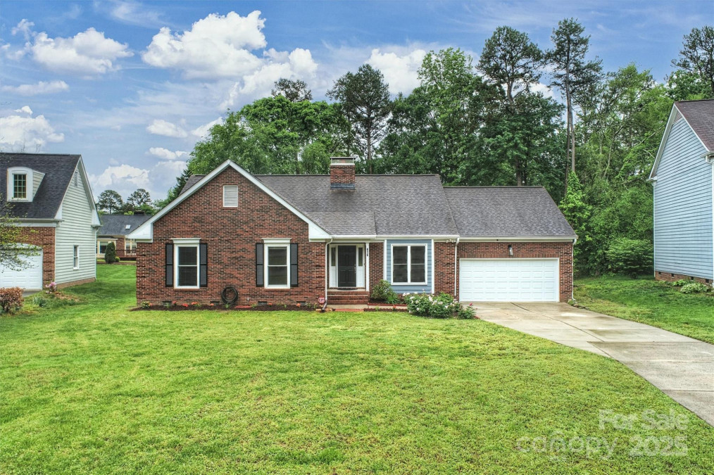 616 Trailing Rock Dr Charlotte, NC 28214