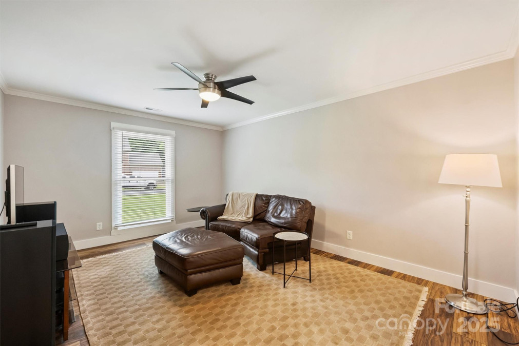616 Trailing Rock Dr Charlotte, NC 28214