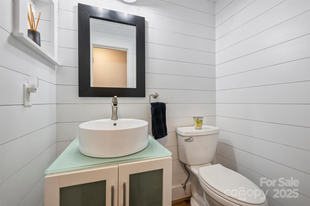 616 Trailing Rock Dr Charlotte, NC 28214