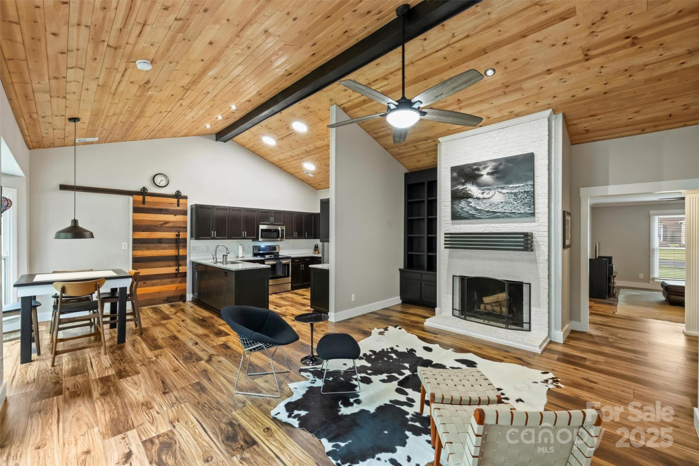 616 Trailing Rock Dr Charlotte, NC 28214
