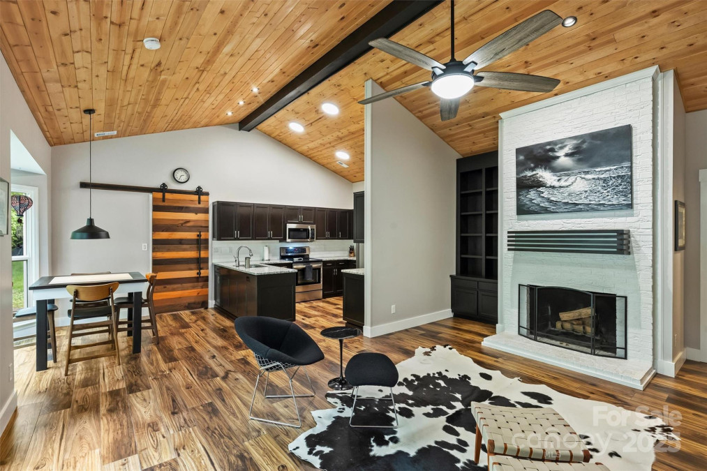 616 Trailing Rock Dr Charlotte, NC 28214