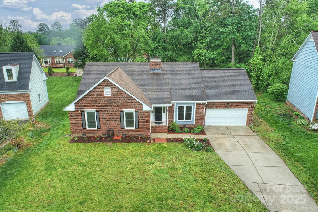 616 Trailing Rock Dr Charlotte, NC 28214