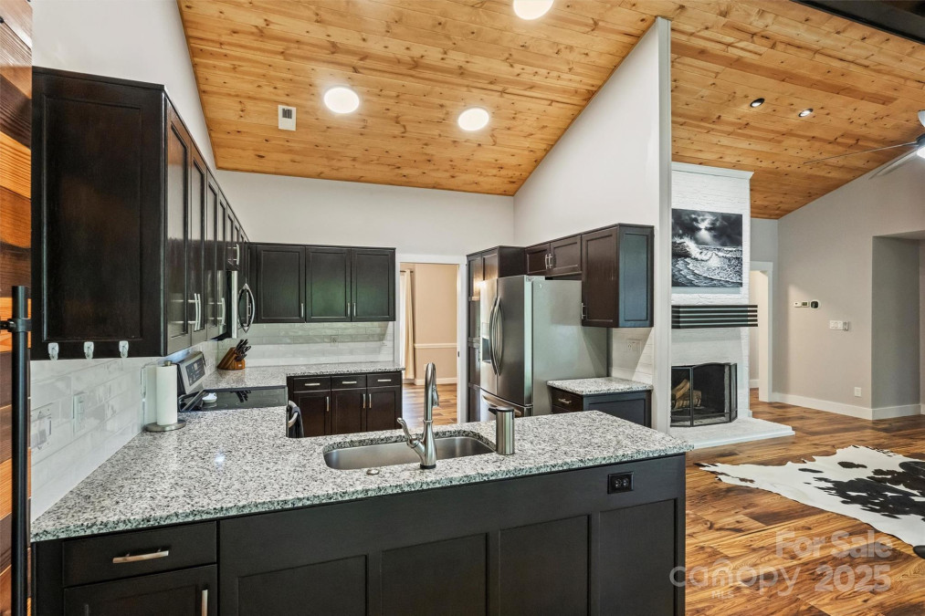 616 Trailing Rock Dr Charlotte, NC 28214