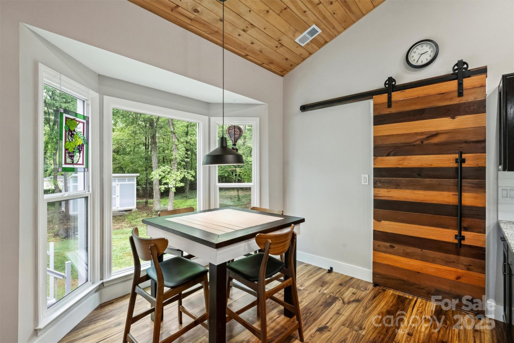 616 Trailing Rock Dr Charlotte, NC 28214