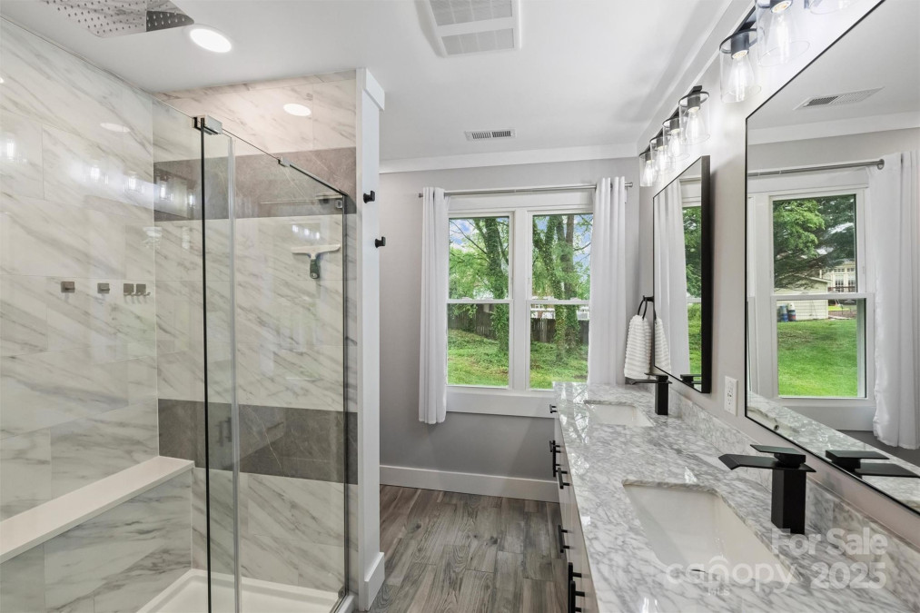 616 Trailing Rock Dr Charlotte, NC 28214