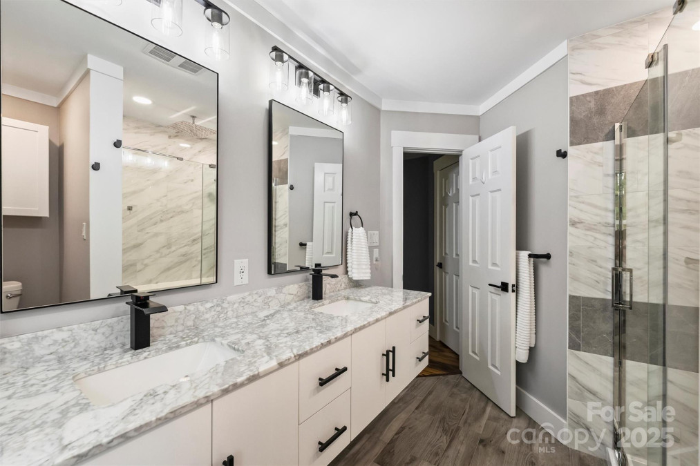 616 Trailing Rock Dr Charlotte, NC 28214