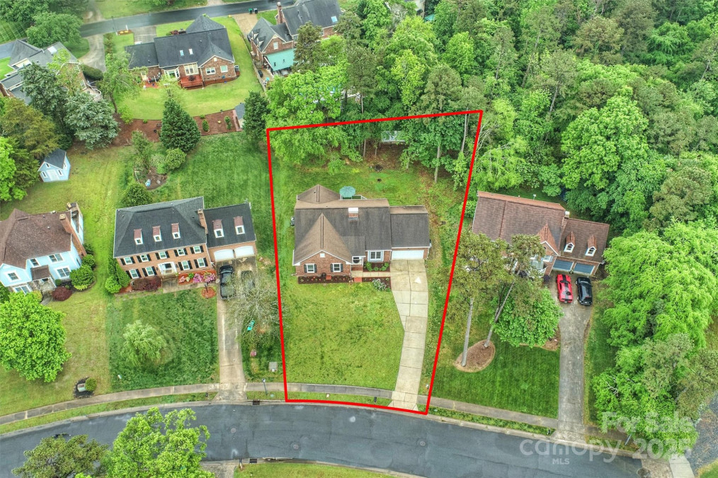 616 Trailing Rock Dr Charlotte, NC 28214