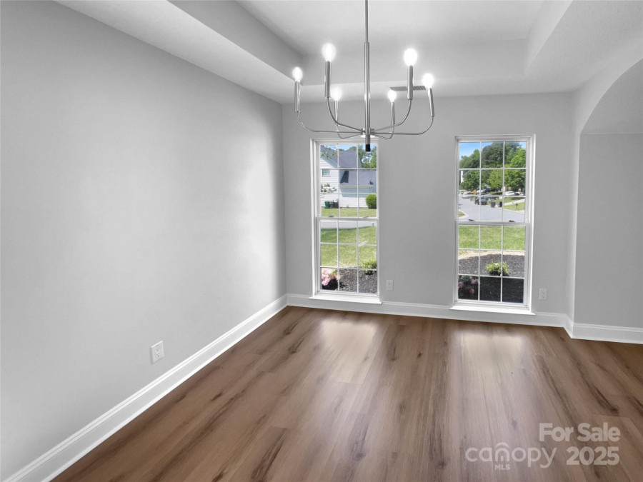 9830 Sandman Ln Charlotte, NC 28216