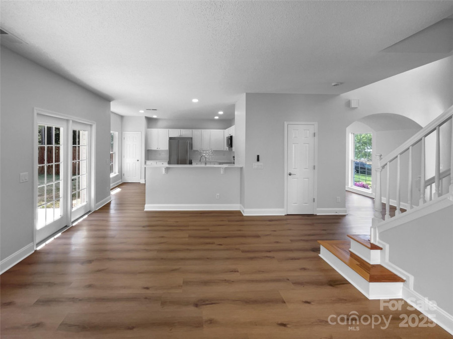 9830 Sandman Ln Charlotte, NC 28216