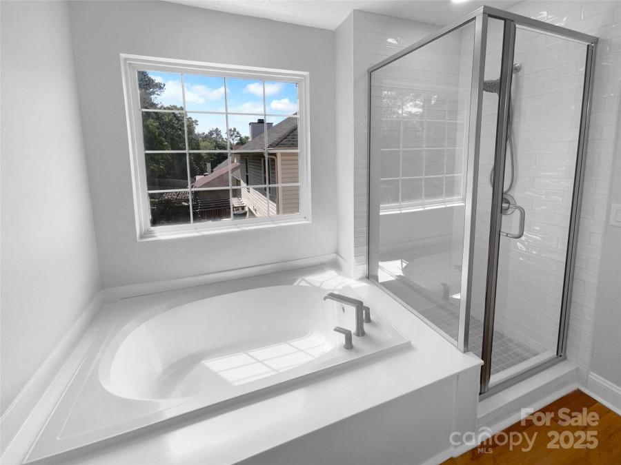 9830 Sandman Ln Charlotte, NC 28216