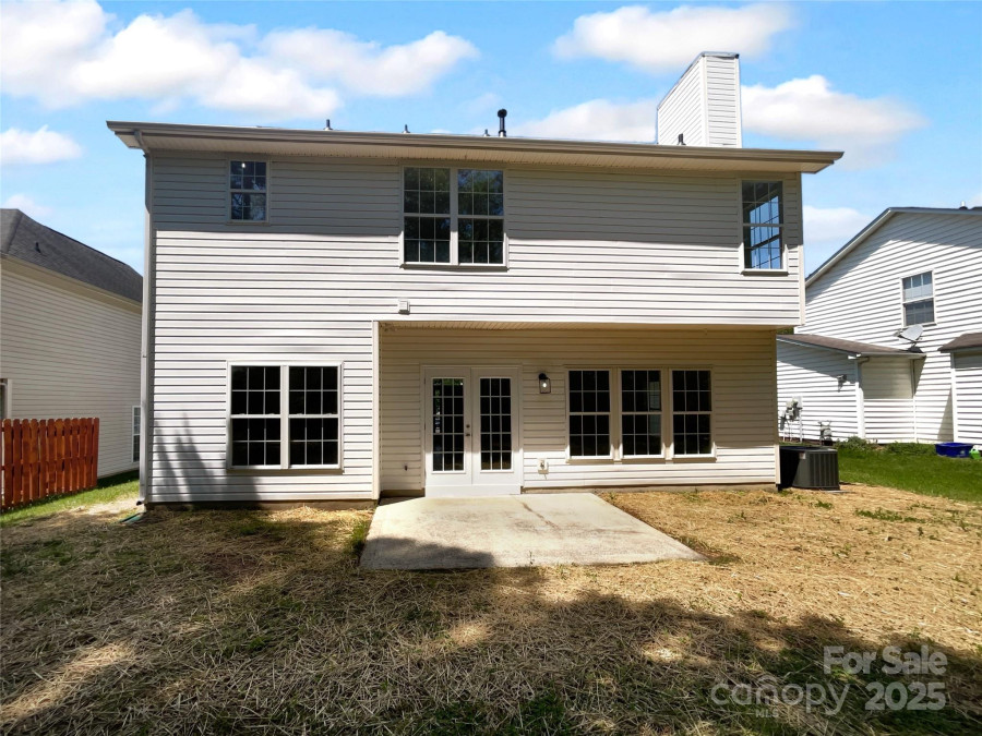 9830 Sandman Ln Charlotte, NC 28216