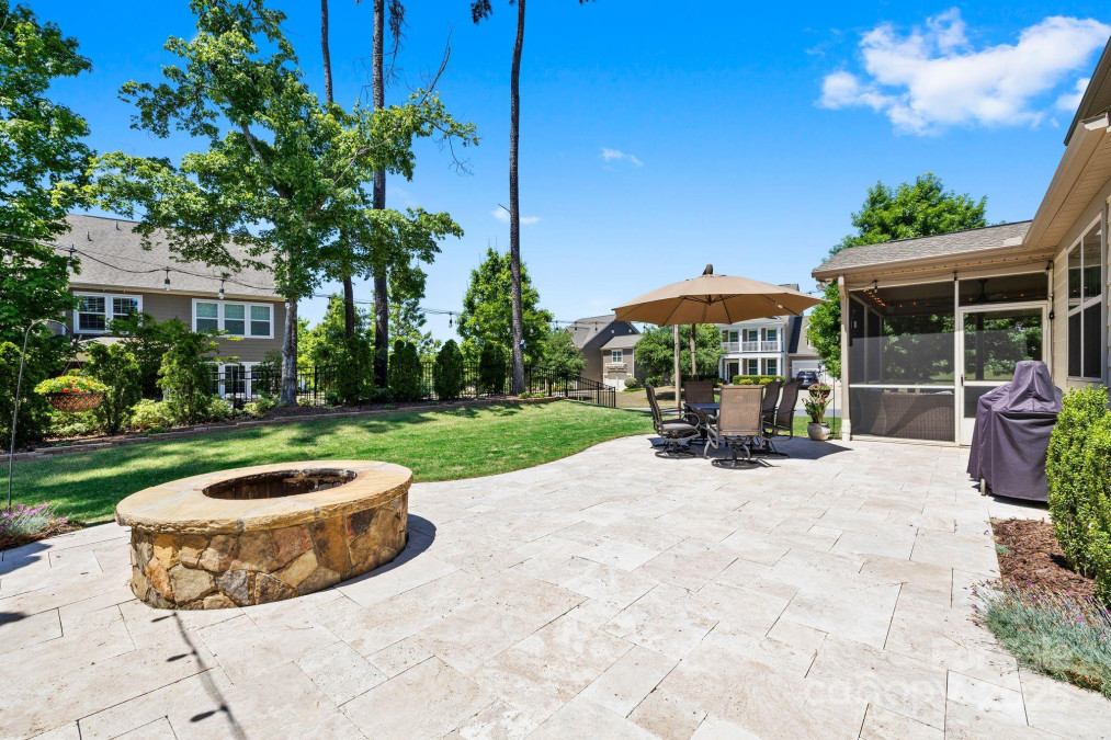 106 Sweet Briar Dr Fort Mill, SC 29707