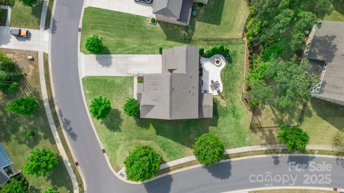 106 Sweet Briar Dr Fort Mill, SC 29707