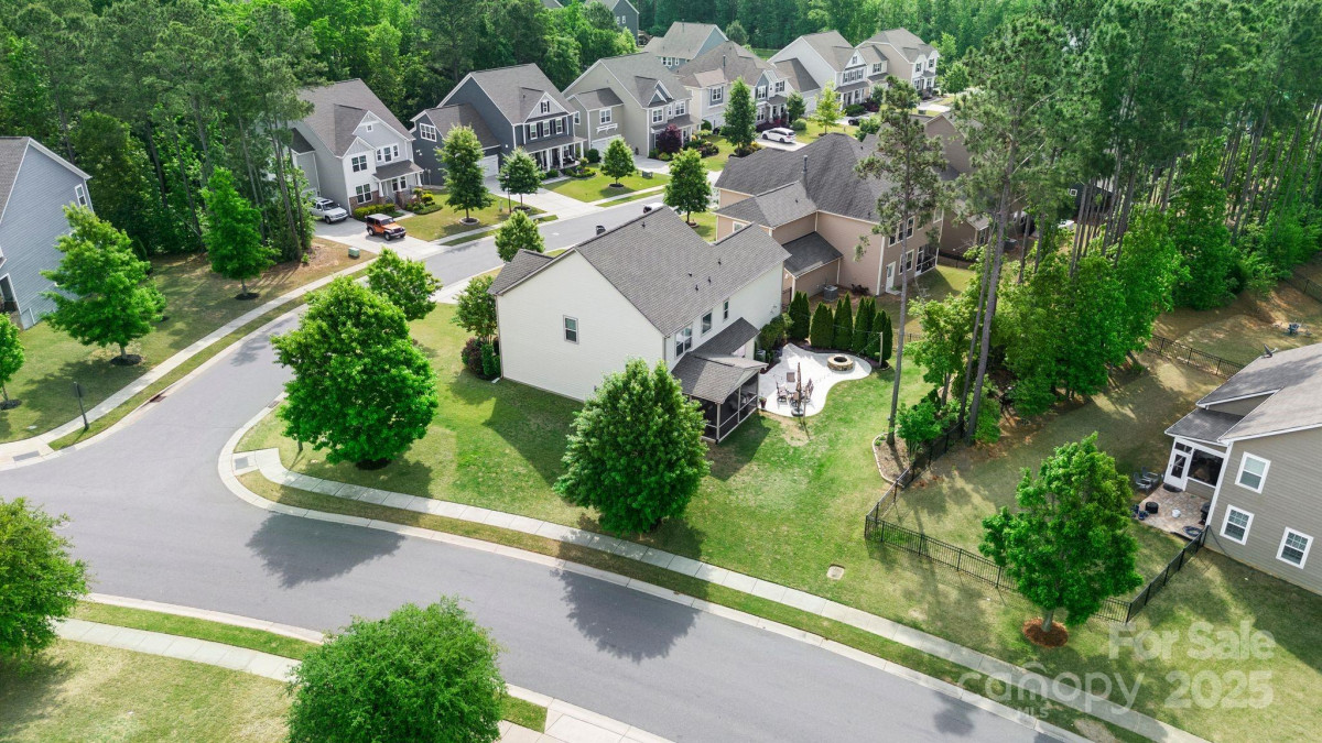106 Sweet Briar Dr Fort Mill, SC 29707