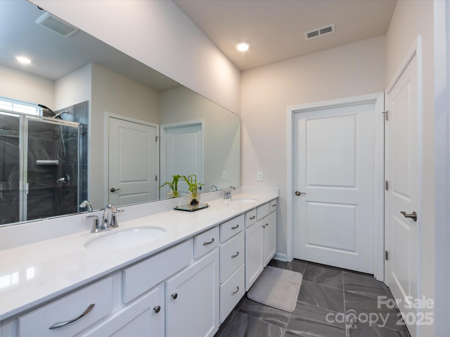 3199 Windhaven Ln Tega Cay, SC 29708