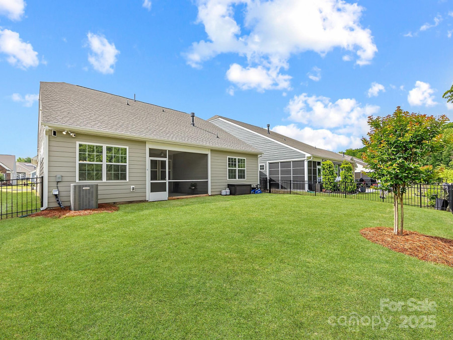 3199 Windhaven Ln Tega Cay, SC 29708