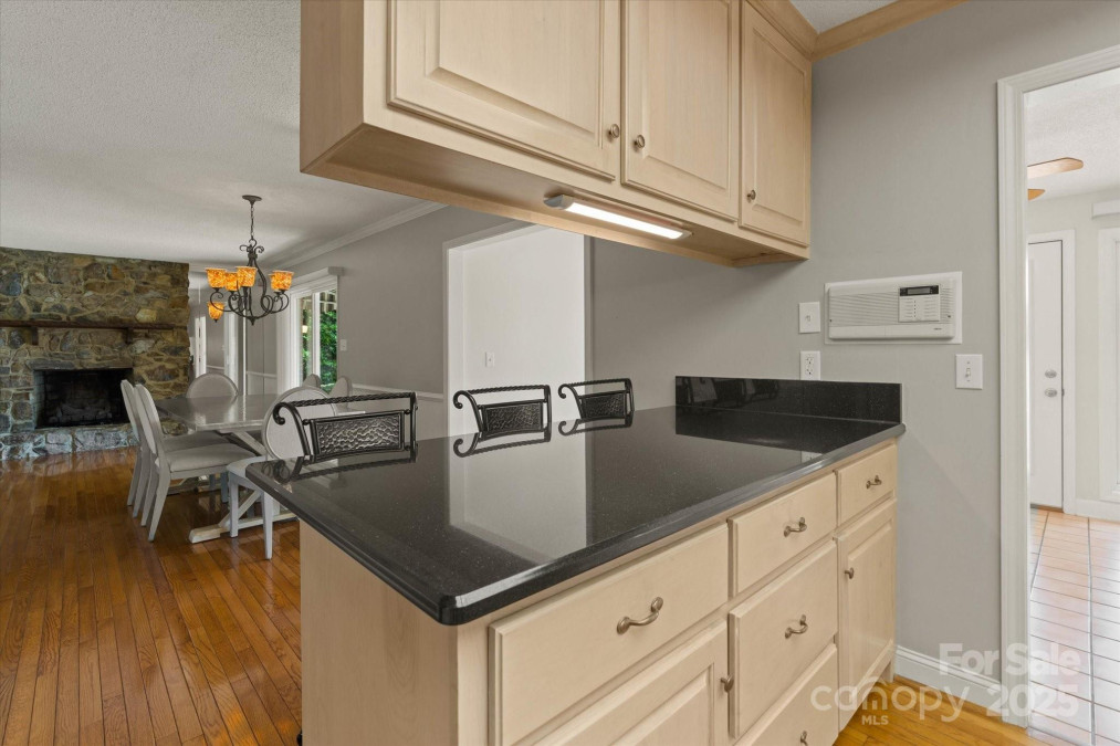 273 Leeward Point Loop Taylorsville, NC 28681