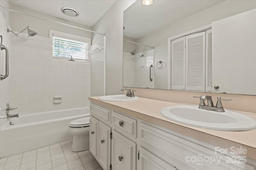 273 Leeward Point Loop Taylorsville, NC 28681