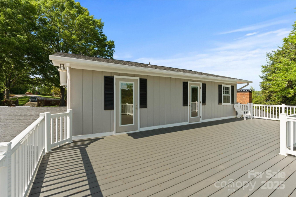 273 Leeward Point Loop Taylorsville, NC 28681