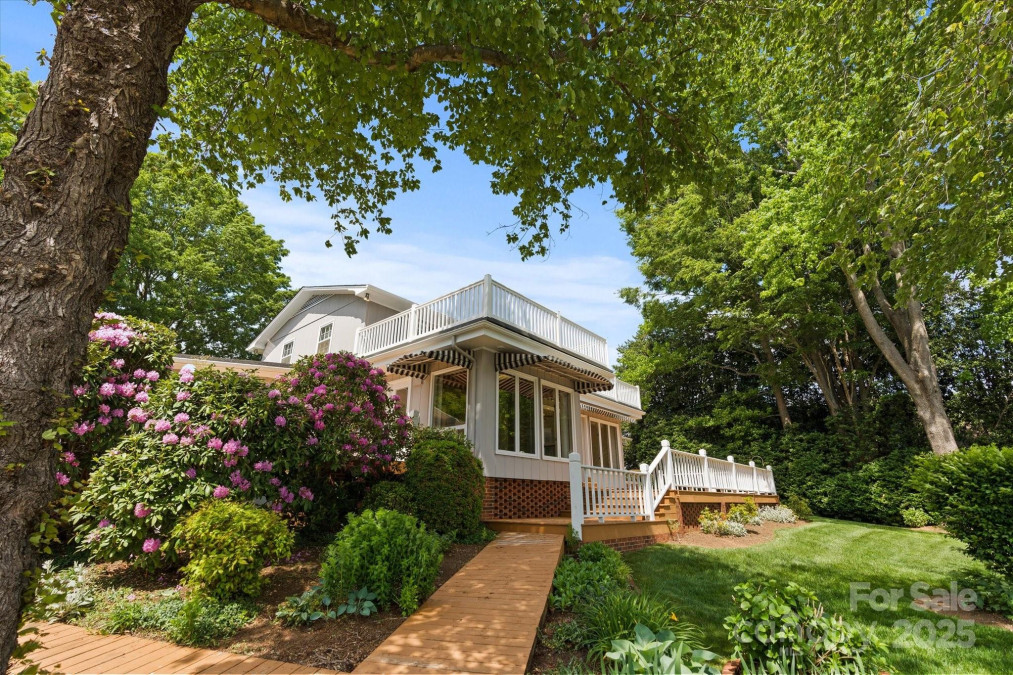 273 Leeward Point Loop Taylorsville, NC 28681