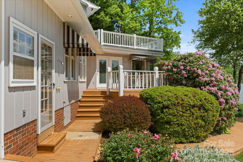 273 Leeward Point Loop Taylorsville, NC 28681