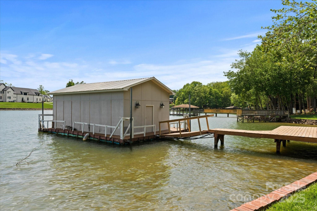 273 Leeward Point Loop Taylorsville, NC 28681