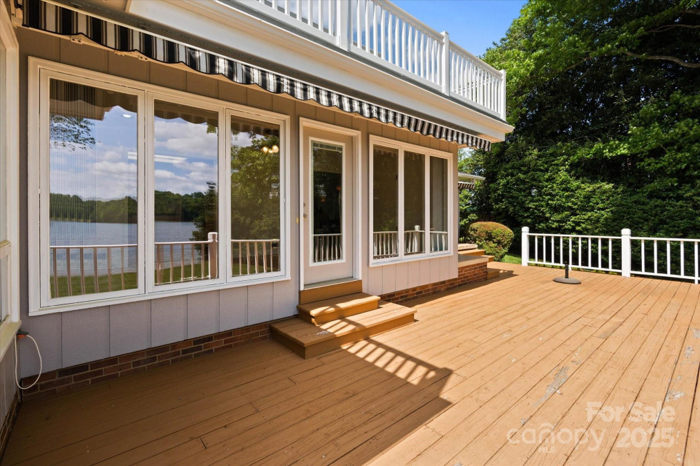 273 Leeward Point Loop Taylorsville, NC 28681