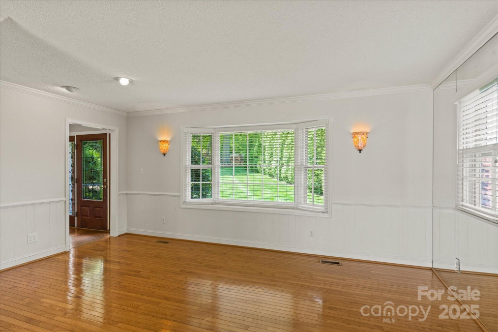 273 Leeward Point Loop Taylorsville, NC 28681