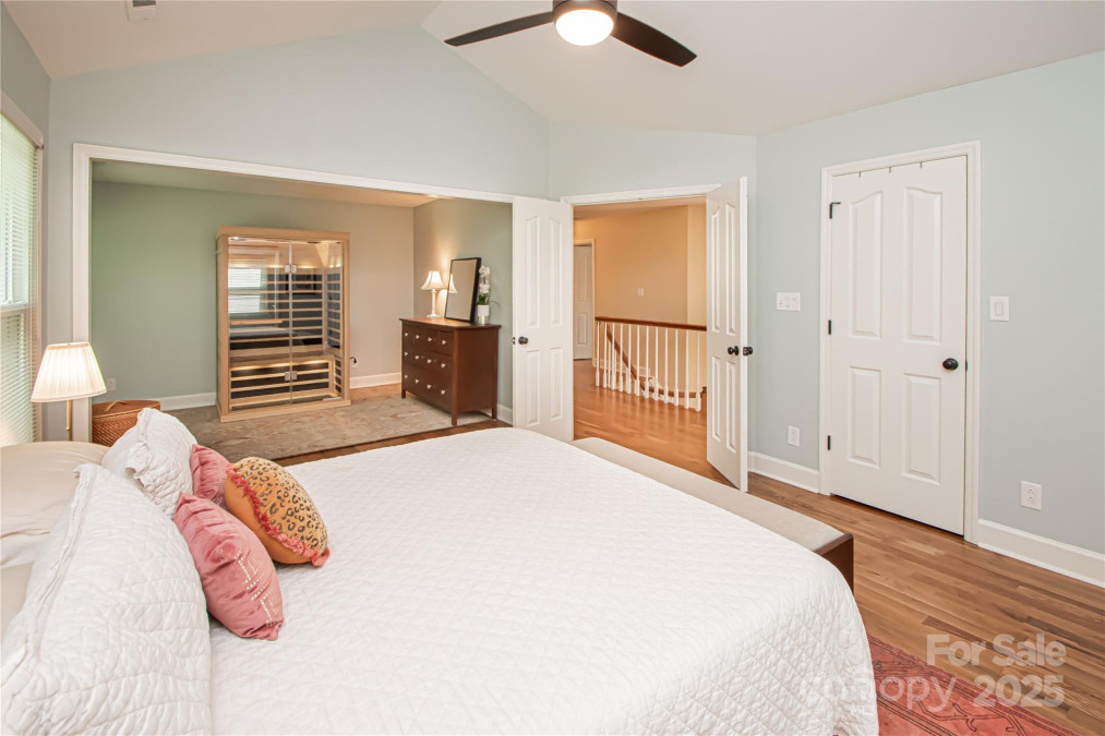 6425 High Creek Ct Charlotte, NC 28277