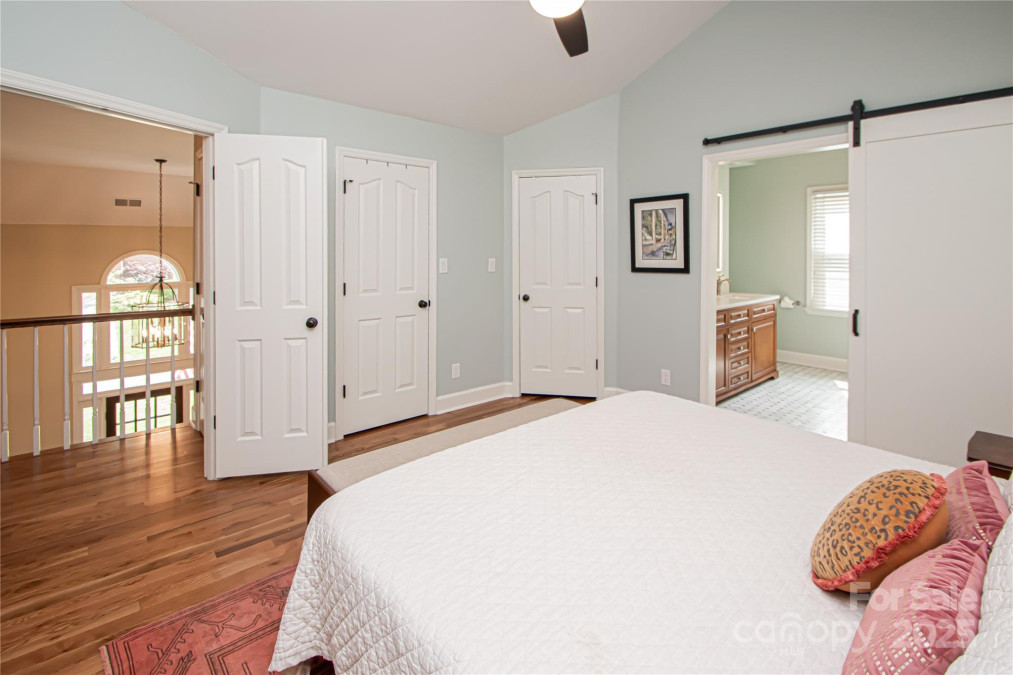 6425 High Creek Ct Charlotte, NC 28277